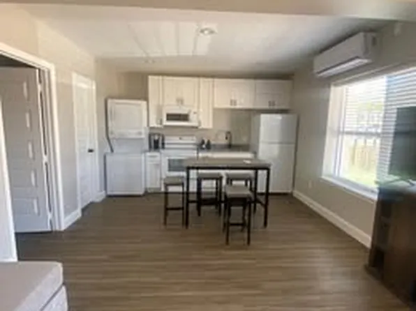 121 Grand Ave, Bacliff, TX