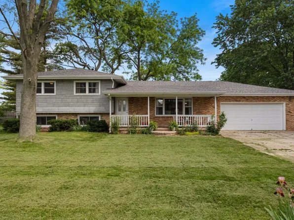 3304 Nordland Dr, Urbana, IL 61802