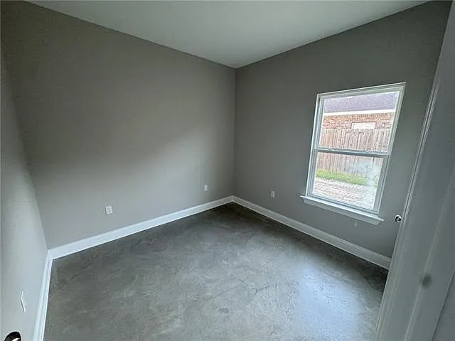3 bed, 2.0 bath, 977 sqft, $1,500 — Photo 4