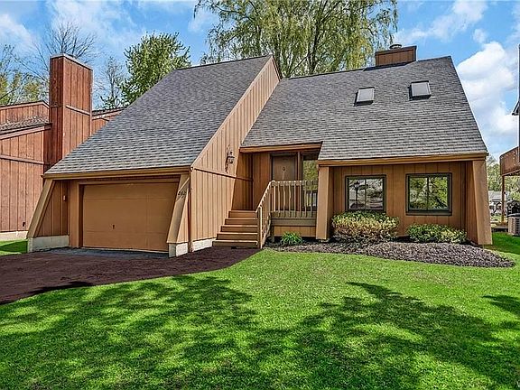 2nd image of 262 Brockmoore Dr