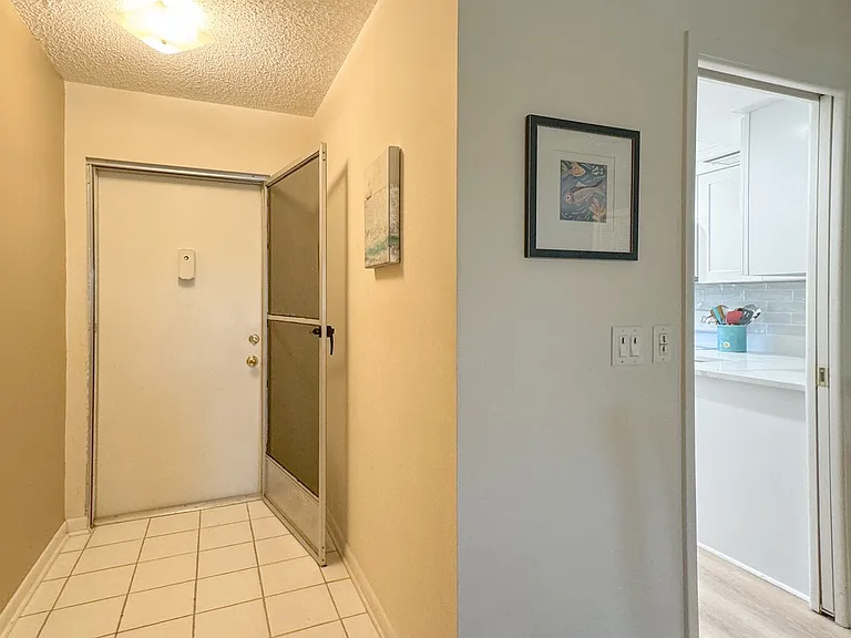 1020 Palm View Dr #C-104 — Photo 52