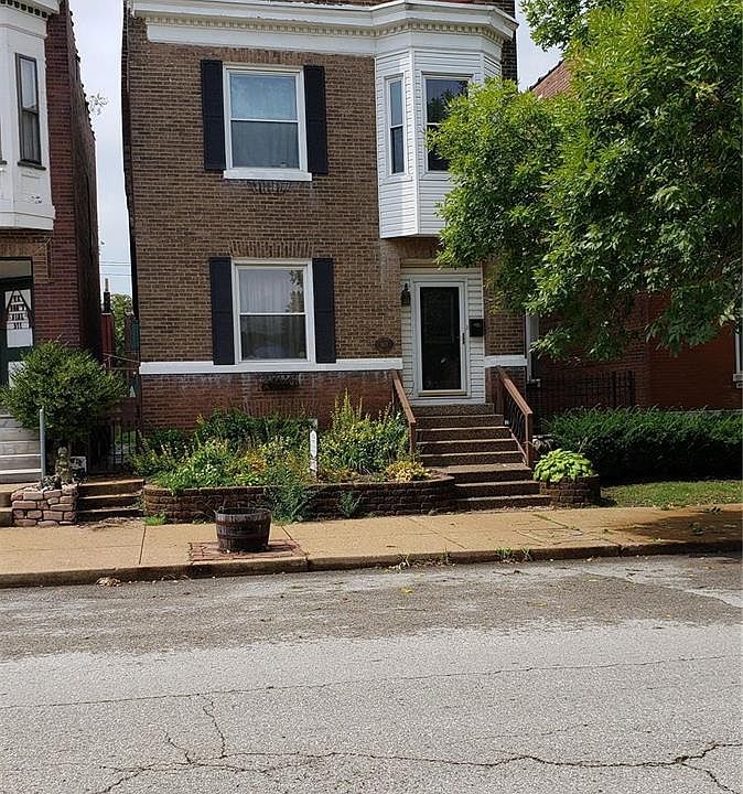 1st image of 2617 Iowa Ave