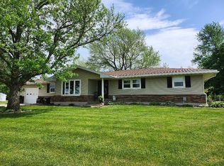 300 Prairie St, Augusta, IL 62311