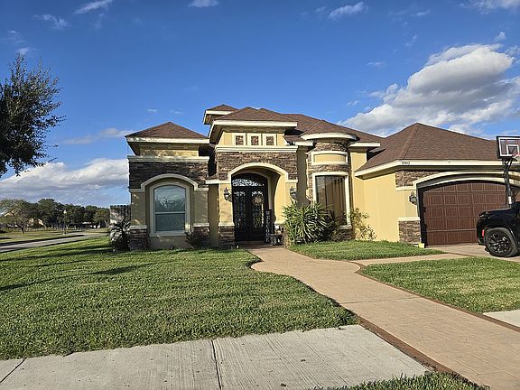 2nd image of 1802 The Park Dr