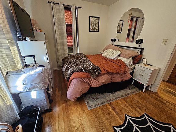 5th image of 3411 36th Ave APT 4E