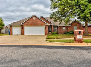 1729 Fawn Valley Ln, Edmond, OK 73003