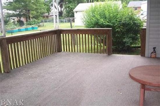 Covered Deck/Large Back Yard 