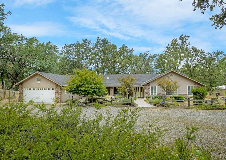 1st image of 38378 Leaf Wood Ln