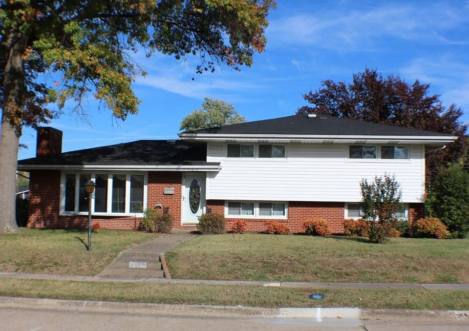 1st image of 1900 Hermitage Dr