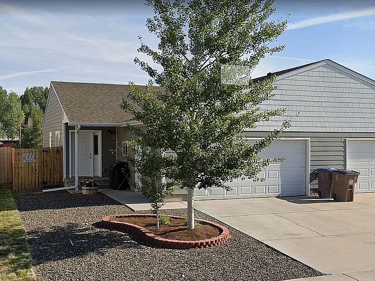 1st image of 1041 Boswell Dr