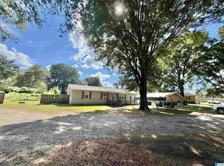 221 Geoff Ln, Anniston, AL 36201