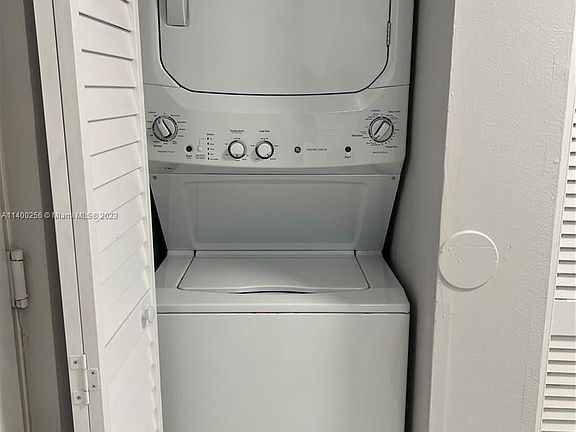 4th image of 14931 SW 82nd Ln Unit 18105