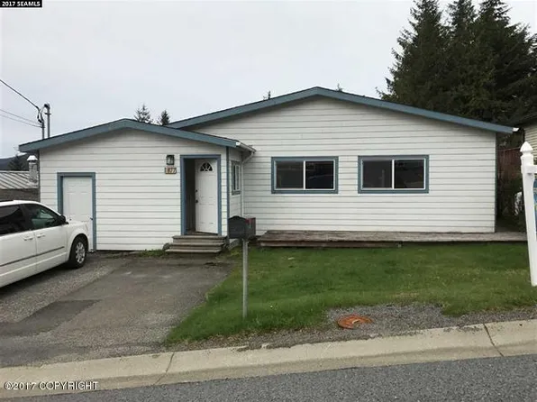 877 Jackson St, Ketchikan, AK 99901