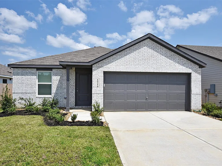 10218 Prairie Dunes Ln — Photo 1