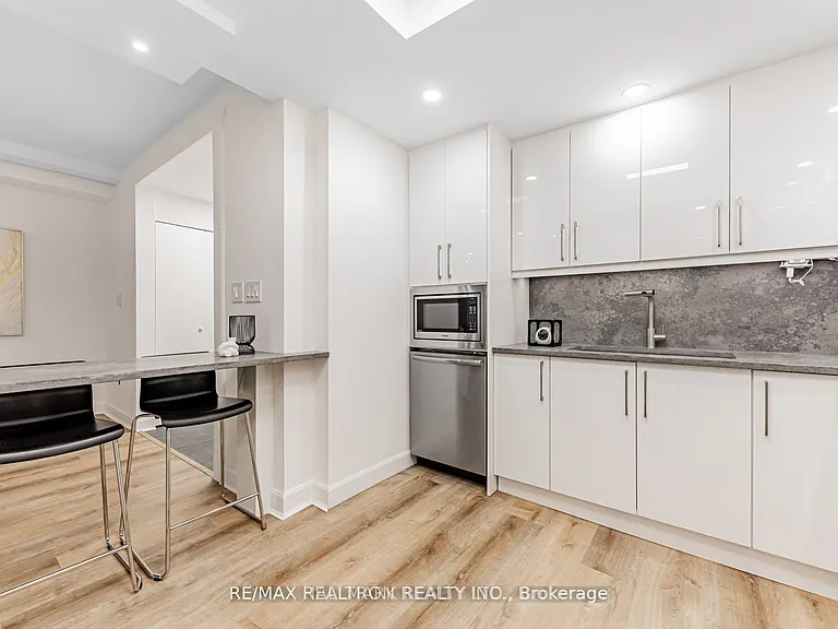 333 Clark Ave W #321 — Photo 11