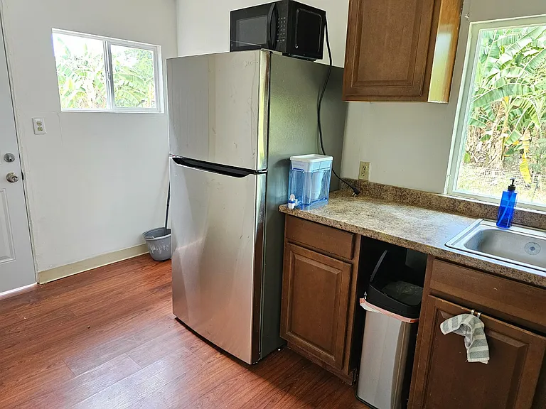 41-1687 Kalanianaole Hwy #C — Photo 2