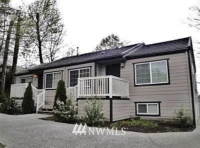 2718 2720 E OLIVE Street photo 1