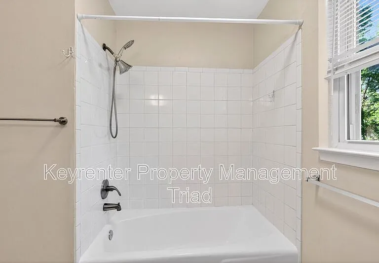 1821 W Meadowview Rd — Photo 22