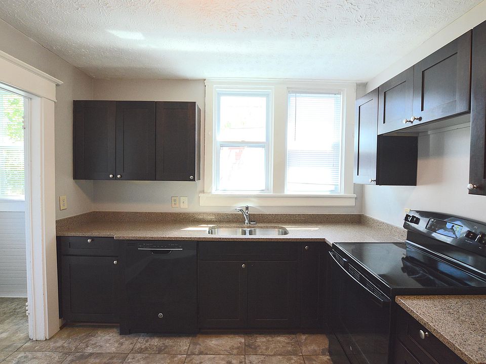 1st image of 217 Hendricks Pl