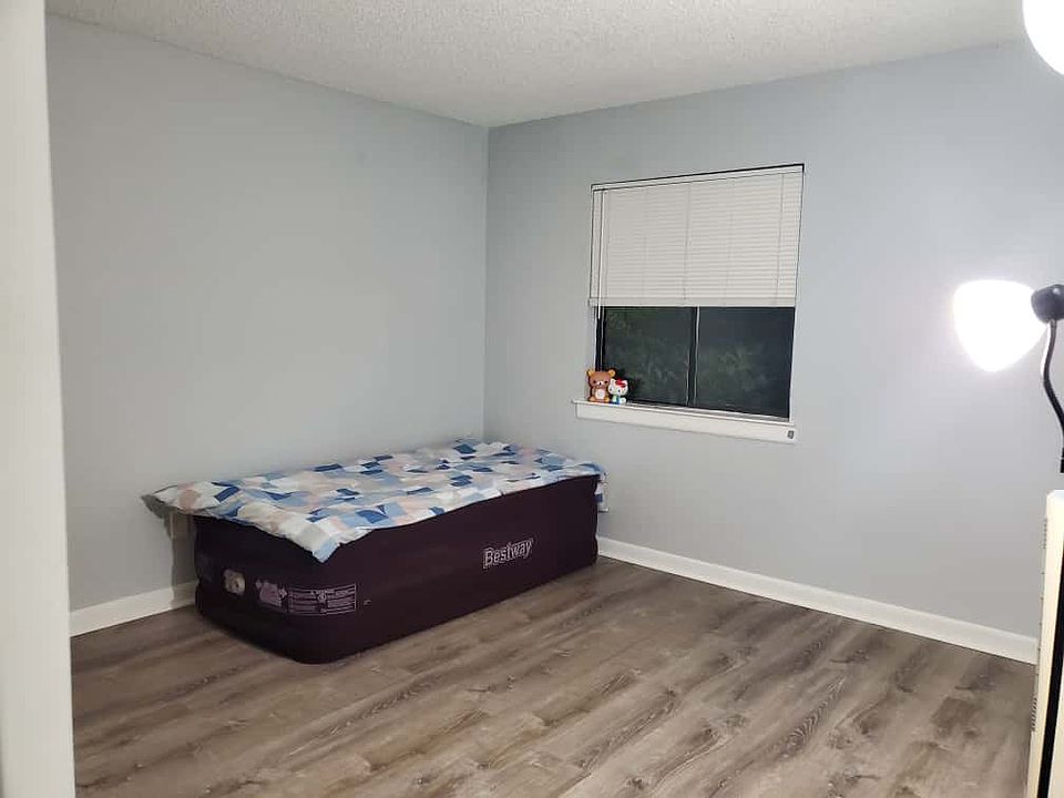 2nd image of 100 Fairway Park Blvd 2102-unit 1