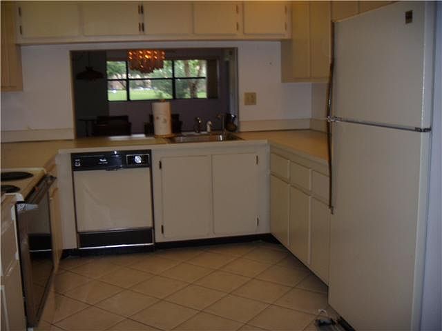 2nd image of 2704 NW 104th Ave APT 108