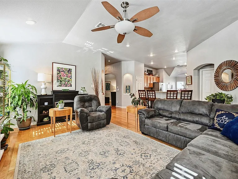 932 Great Sand Dunes Ave — Photo 3