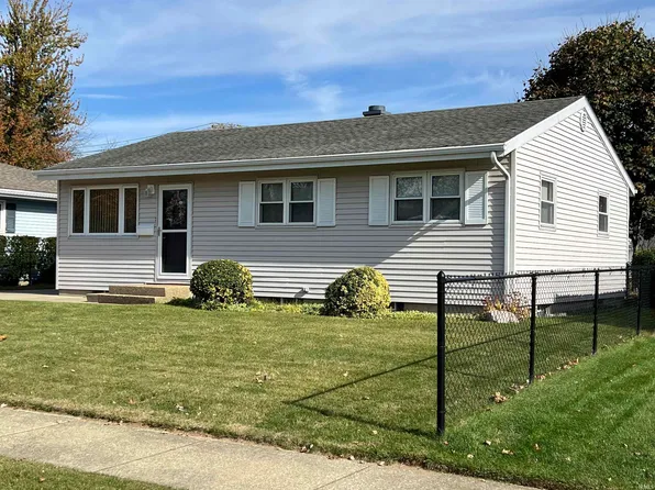2010 Chestnut St, Mishawaka, IN 46545
