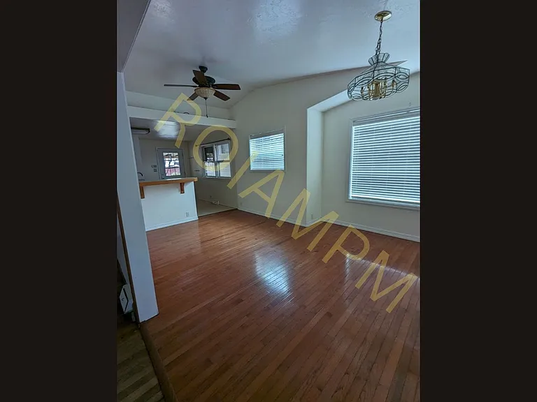 608 Pierce St — Photo 5