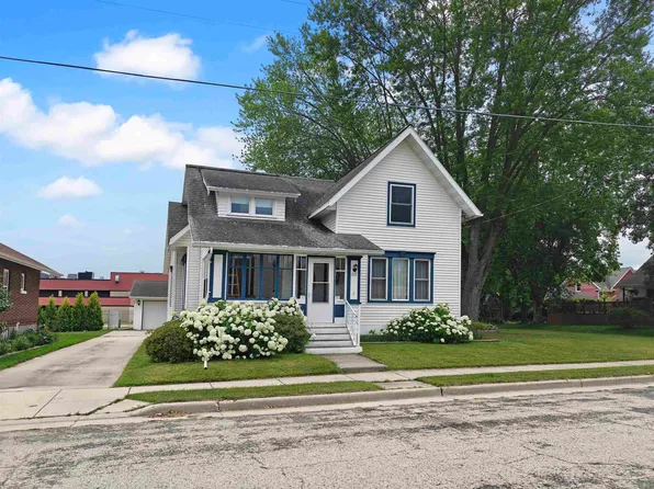 125 Trier St, Brillion, WI 54110