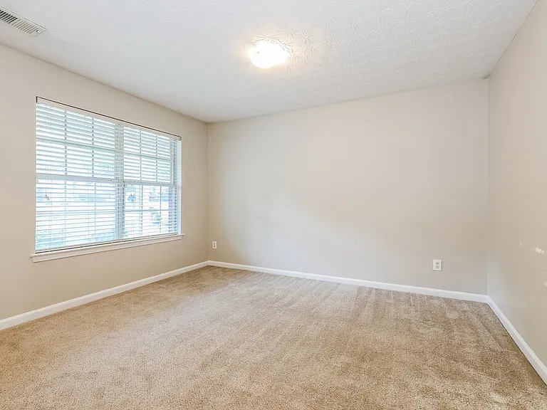 2432 Wood Bend Ln — Photo 11