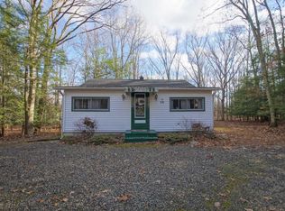 3417 Skycloud Dr, East Stroudsburg, PA 18302