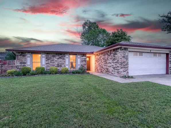 2713 Yale Dr, Rowlett, TX 75088