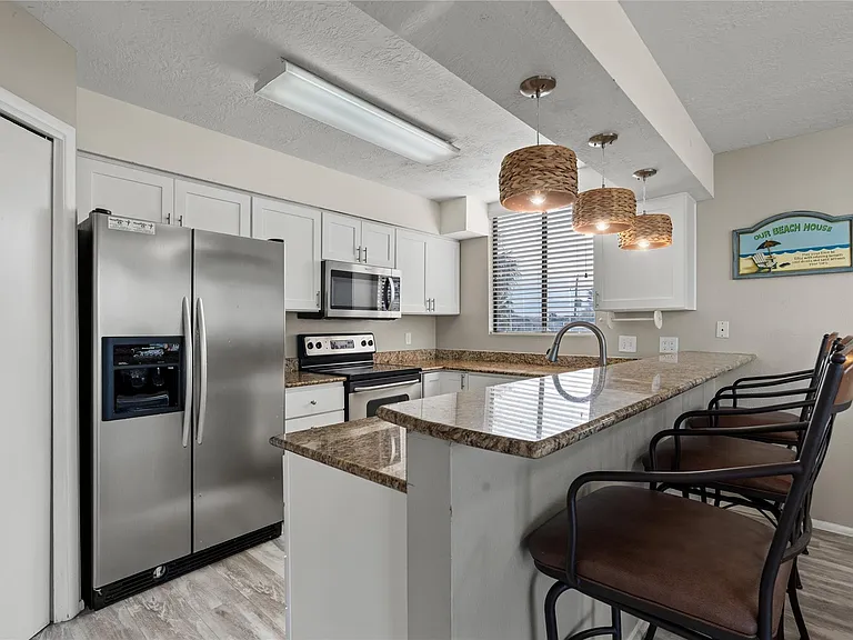 21812 Frio Dr — Photo 16