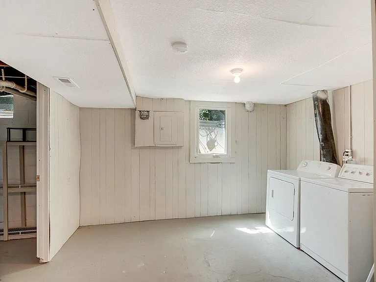 996 Fremont Ave — Photo 15