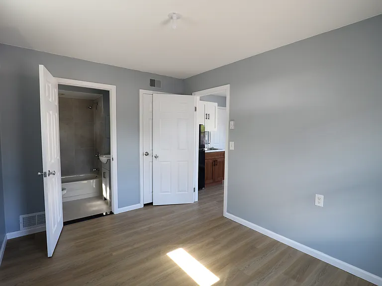 150-154 W Main St #2 — Photo 7