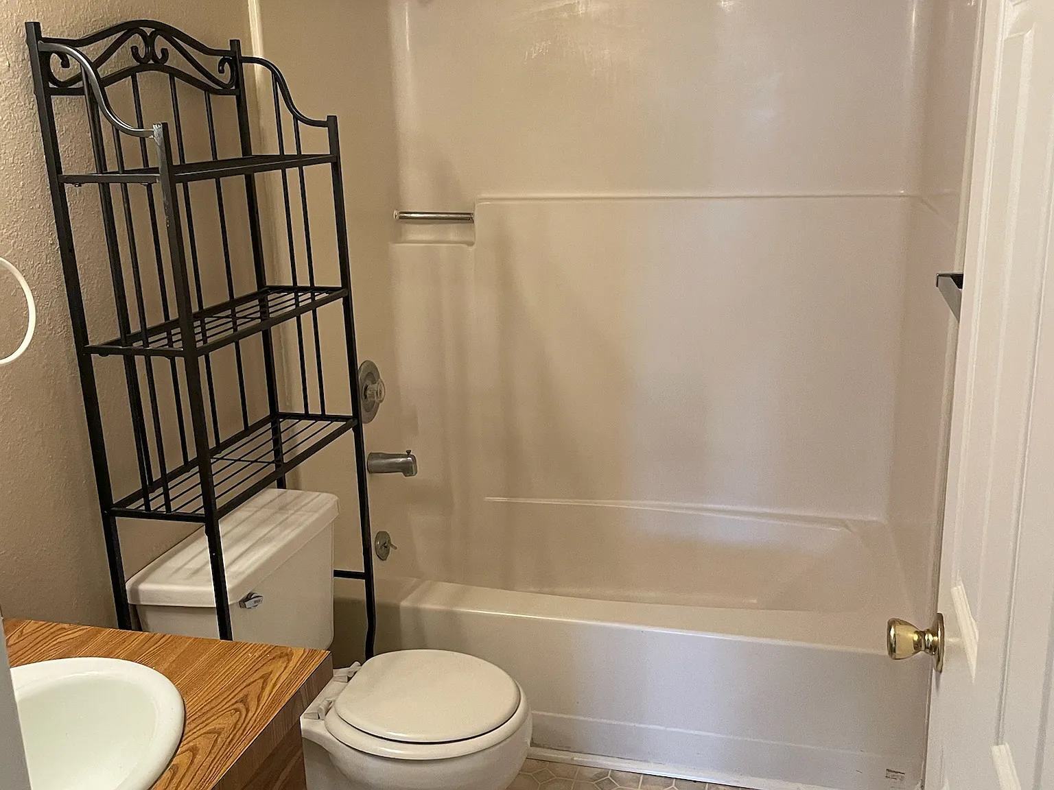 2 bed, 800 sqft, $1,095 — Photo 3