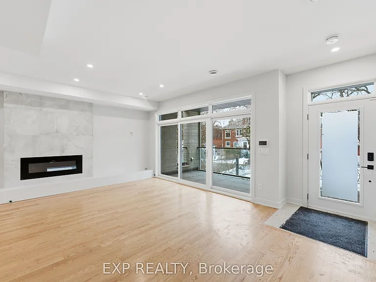 512 Roosevelt Ave #B — Photo 12