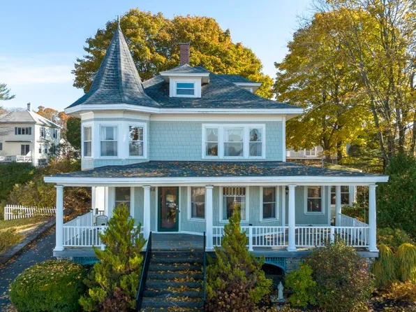 44 Atlantic Avenue, Boothbay Harbor, ME 04538