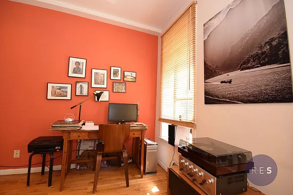 Rented by RES New York | media 64