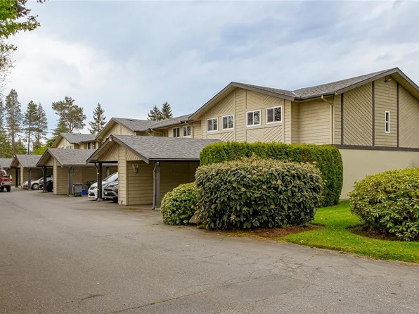 1741 McKenzie Ave #19, Saanich, BC V8N 1A6