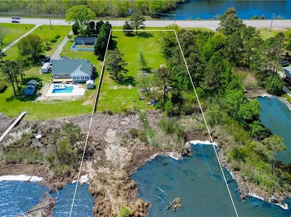 3611 Caratoke Hwy, Maple, NC 27956