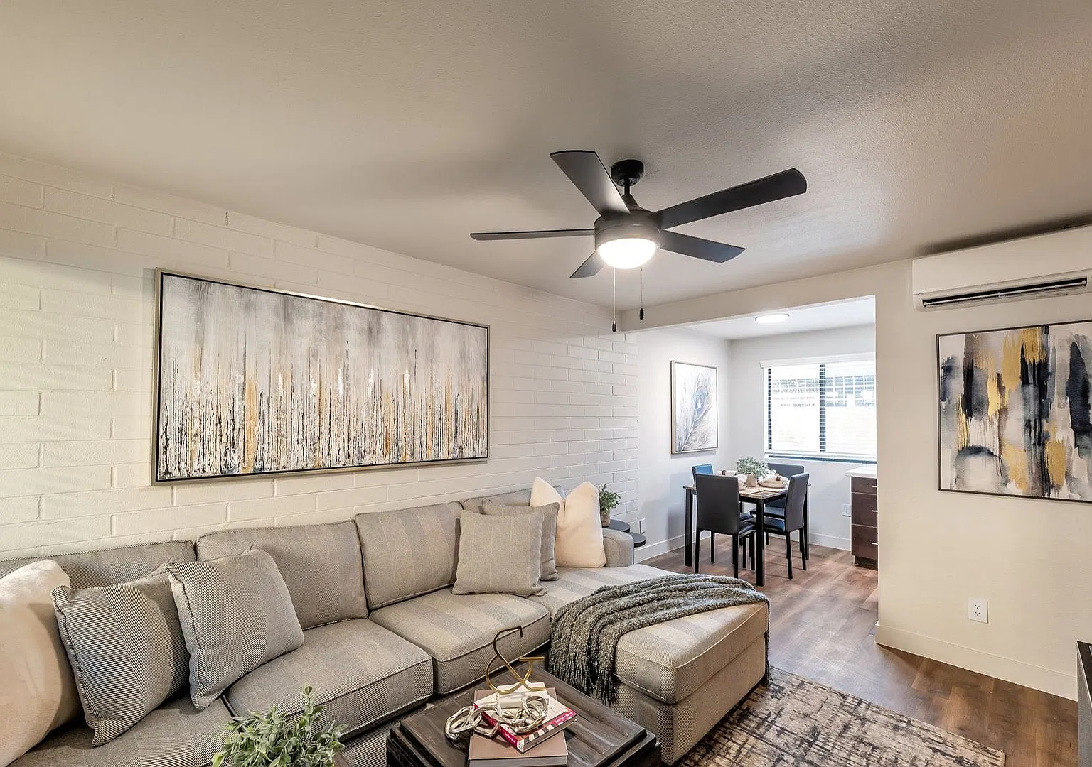 LGL Capital on Lemon - beautifully renovated apartment homes one mile from ASU. — Photo 4