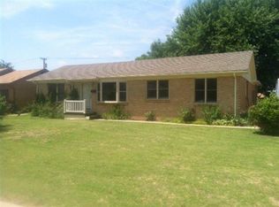 1217 Park St, Hoisington, KS 67544