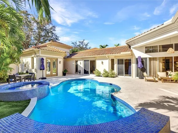 1088 Grand Isle DR, NAPLES, FL 34108