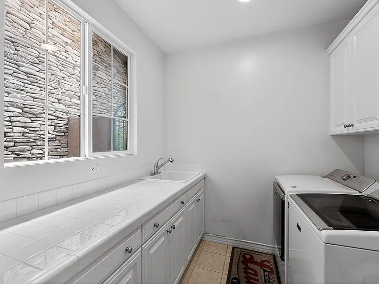 9651 Sagebrush Ave — Photo 32