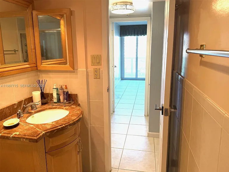 100 Bayview Dr #528 — Photo 11