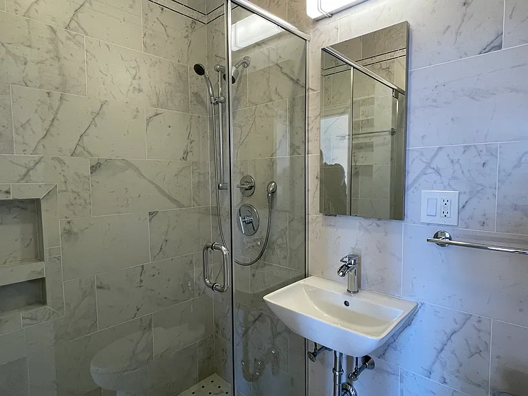 271 Dartmouth St #5G — Photo 10