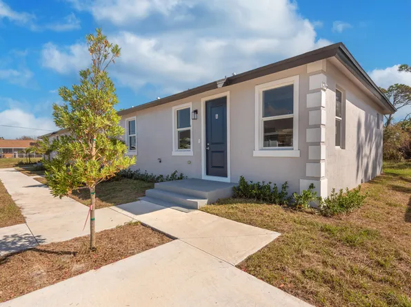 246 Rotonda Boulevard W, Rotonda West, FL 33947