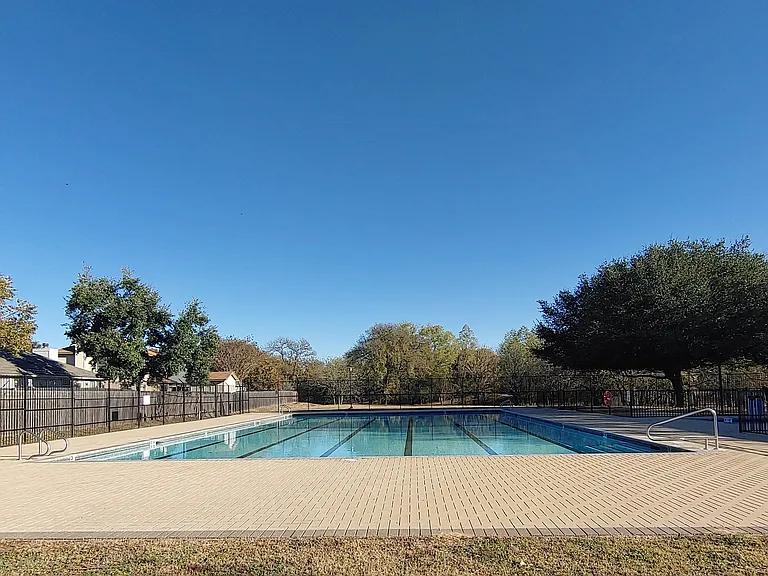 Community pool