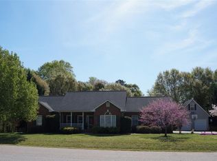 328 Smithfield Dr, Anderson, SC 29621